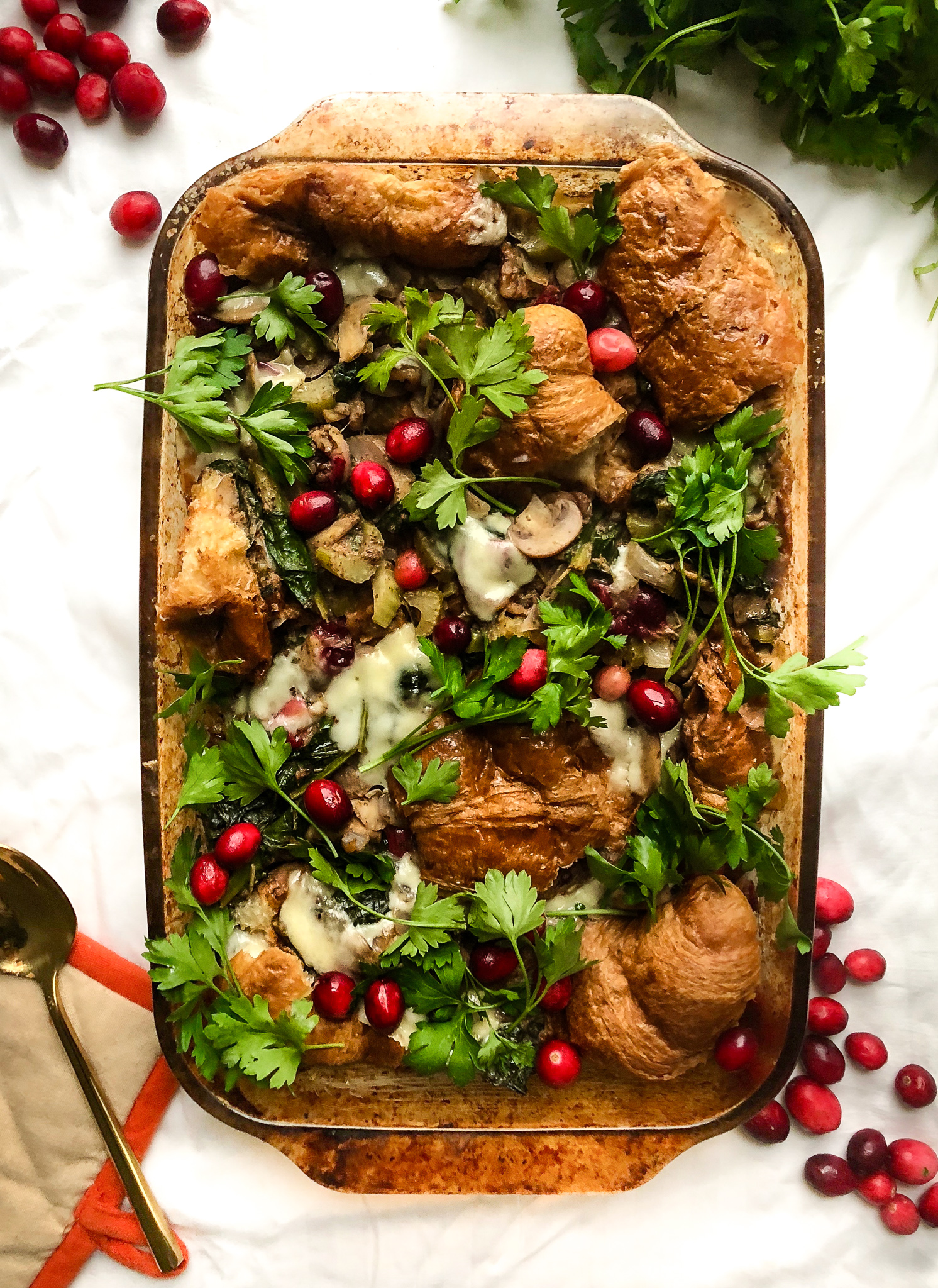 Croissant Stuffing with Walnuts and Cranberries – Garlic Head