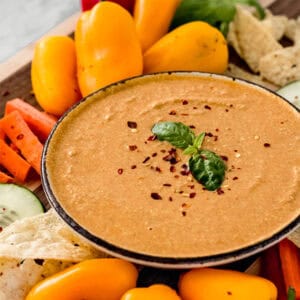 easy spicy peanut dip with crudite