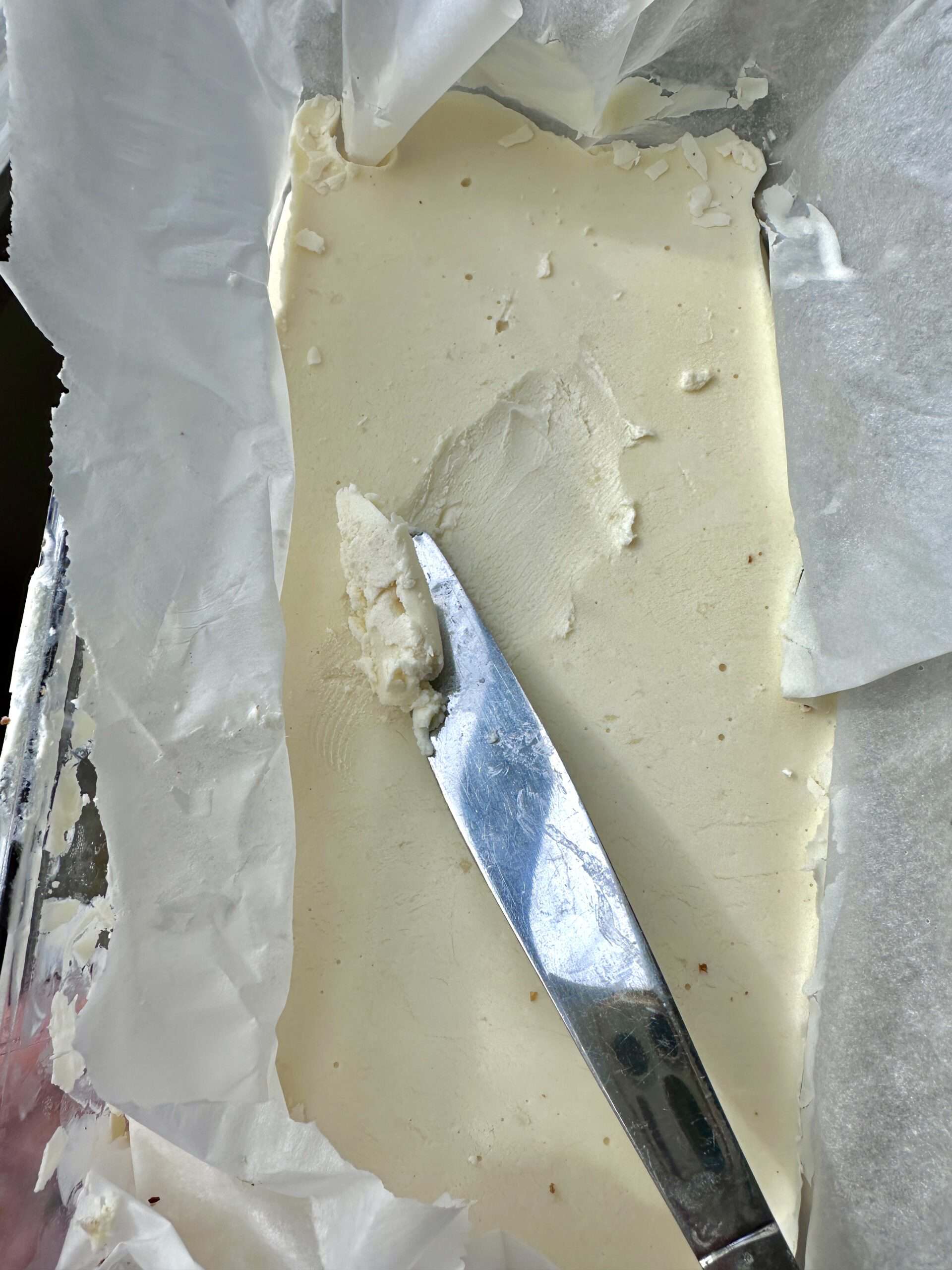 Fresh garlic head cheese ready for seasoning and cooking.